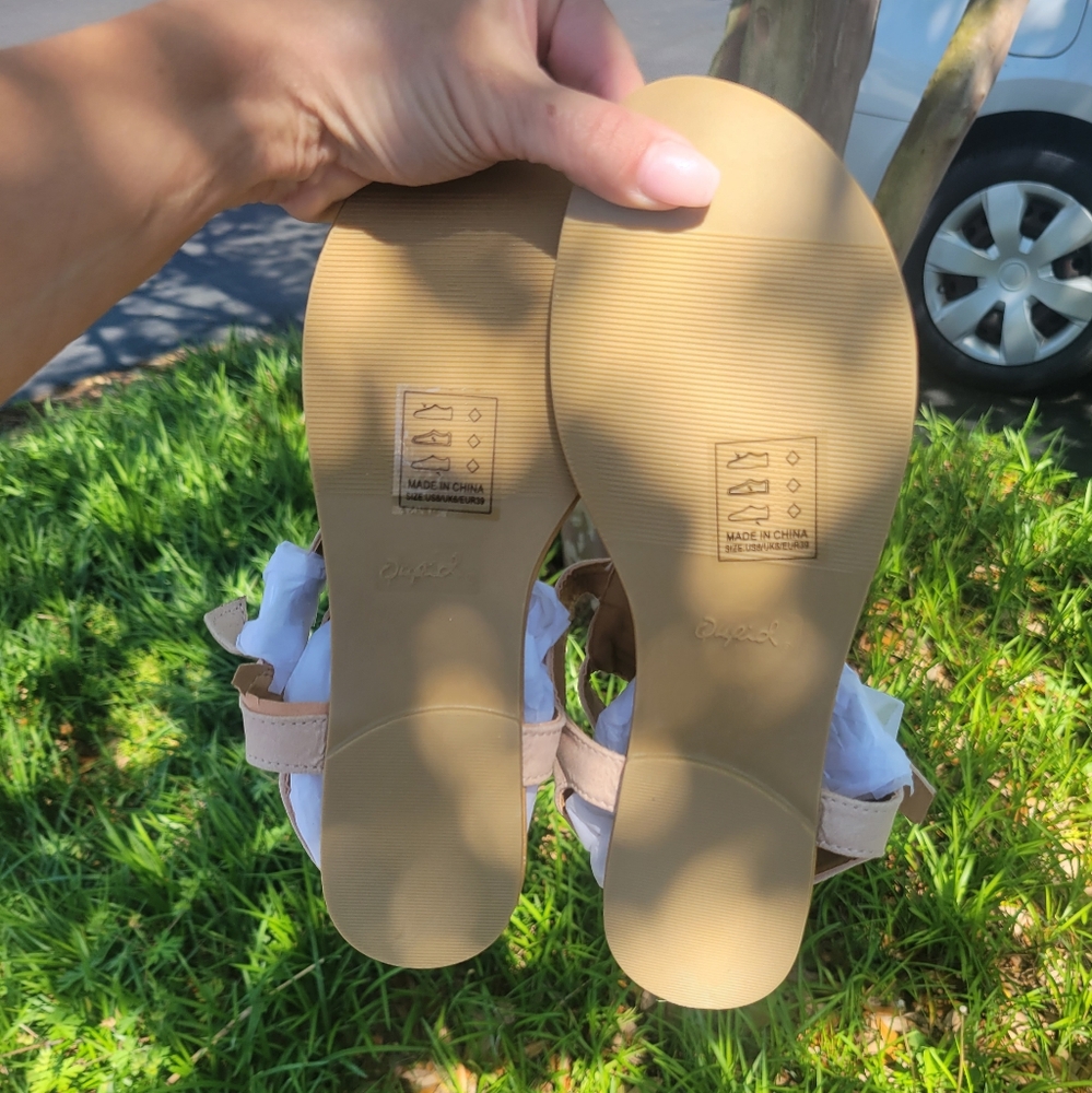 QUPID The "Archer" Sandal - Picture 8 of 10